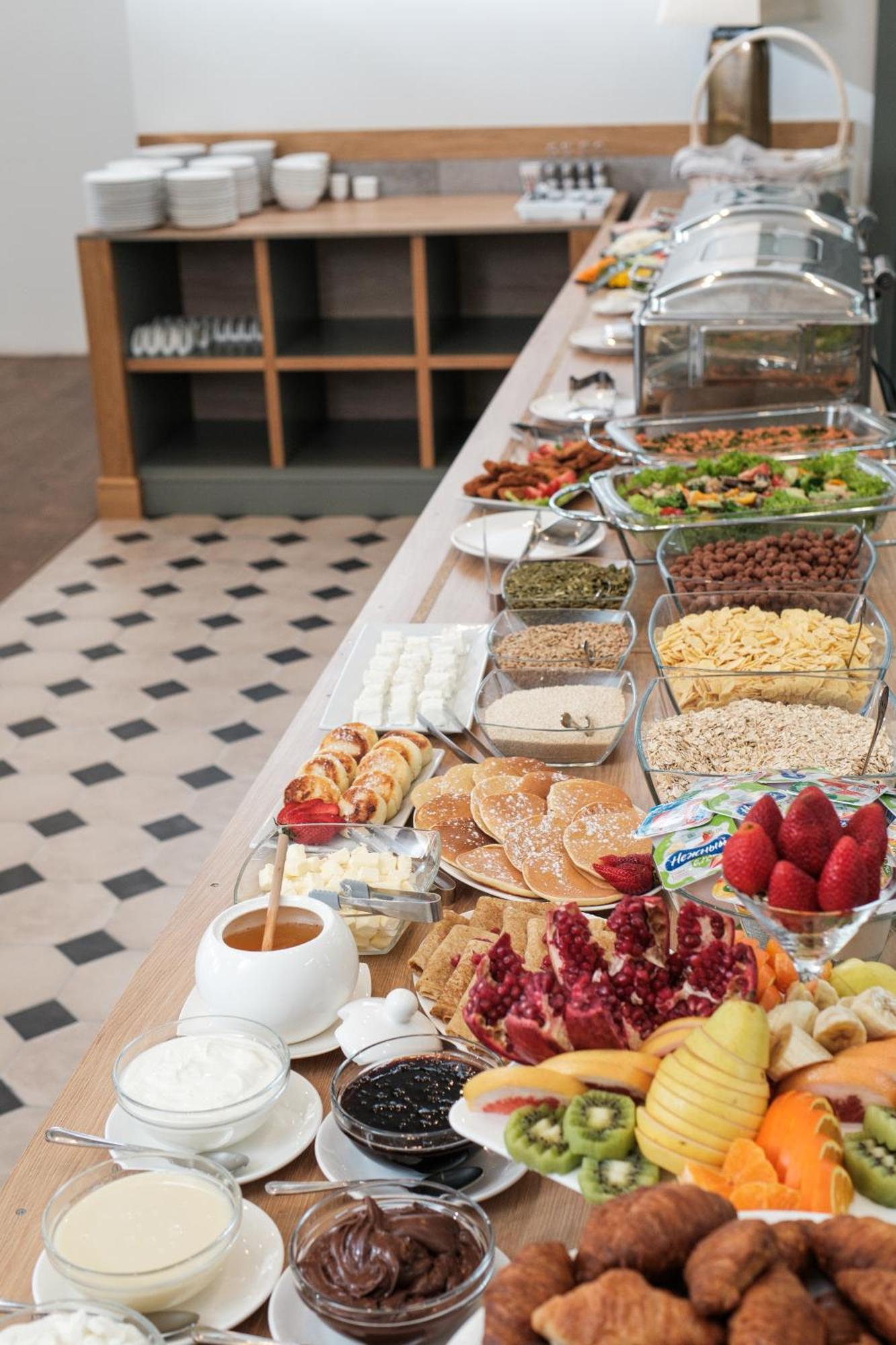 Grand Hotel Gyumri By Apricot Hotels Esterno foto