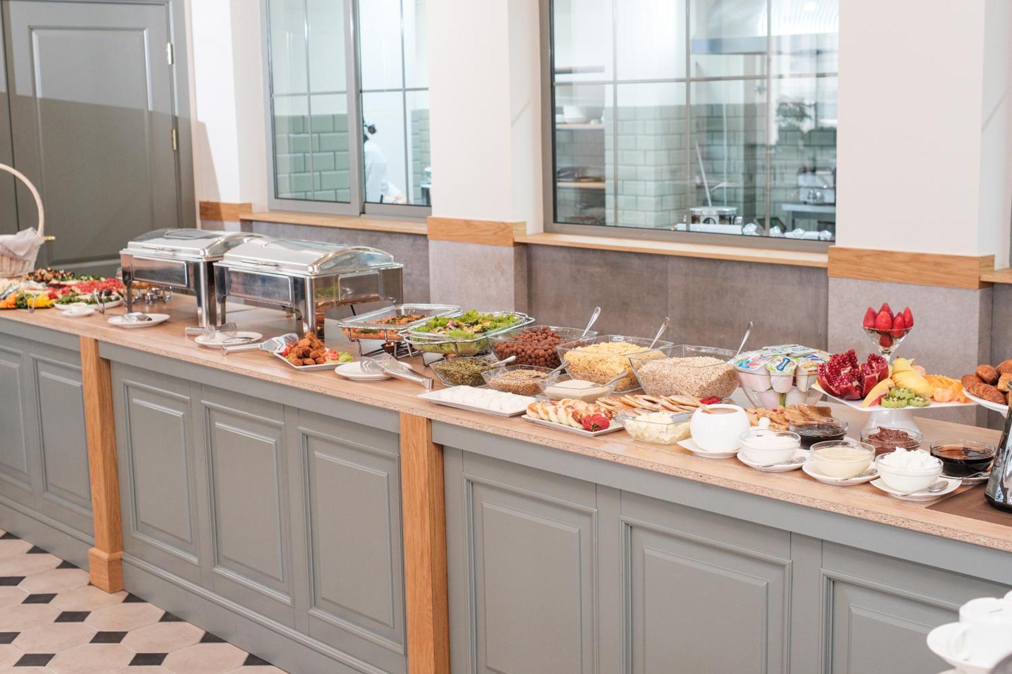 Grand Hotel Gyumri By Apricot Hotels Esterno foto