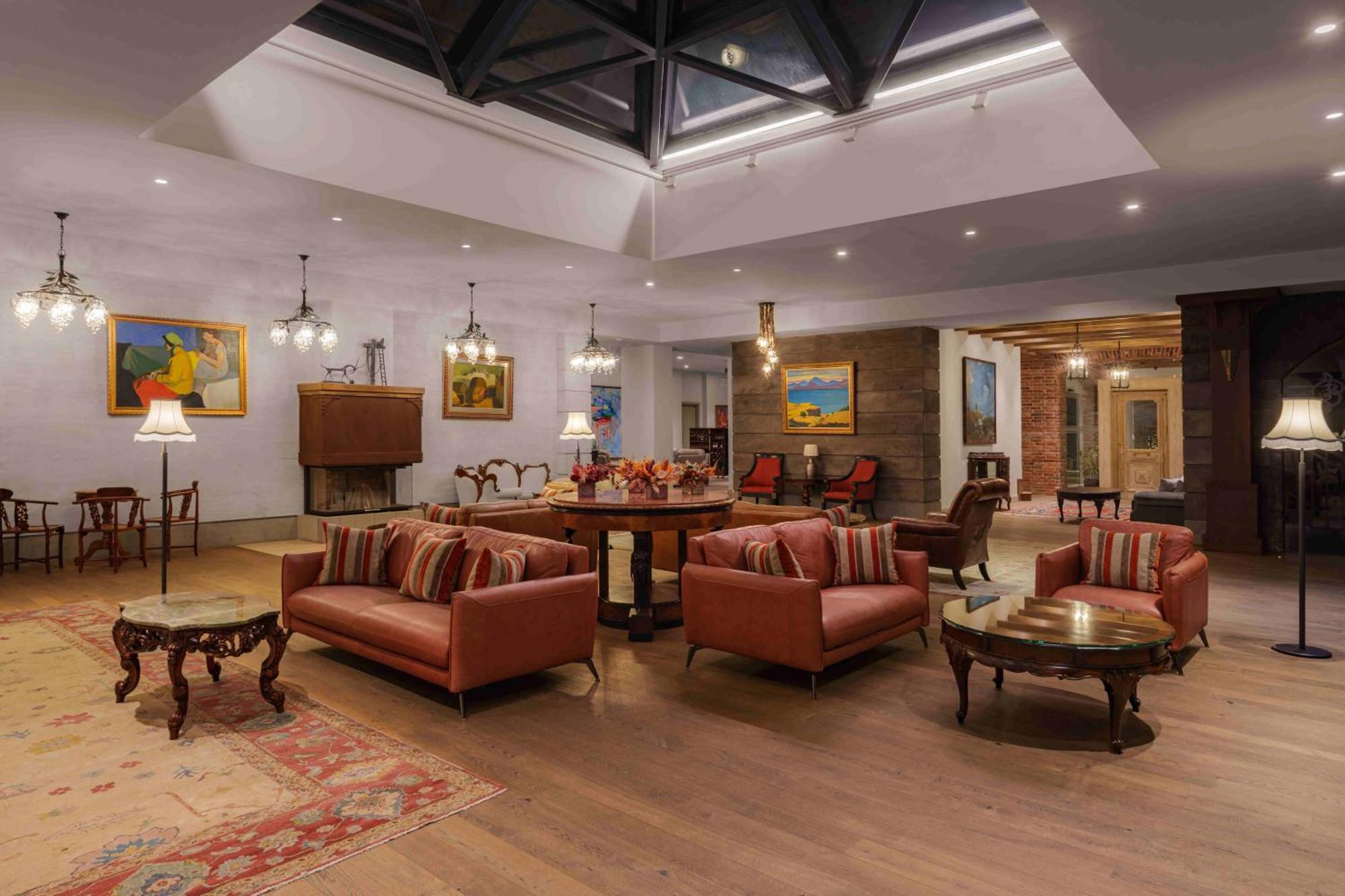 Grand Hotel Gyumri By Apricot Hotels Esterno foto