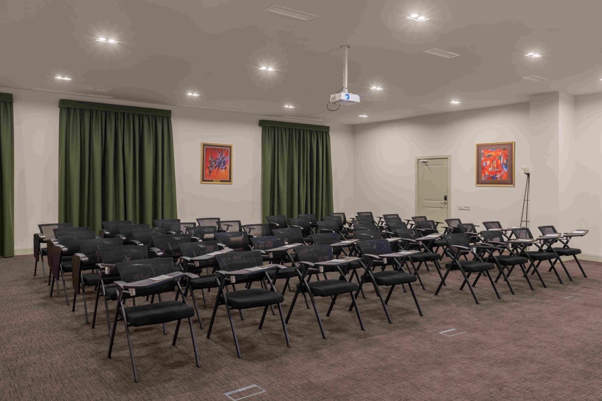 Grand Hotel Gyumri By Apricot Hotels Esterno foto