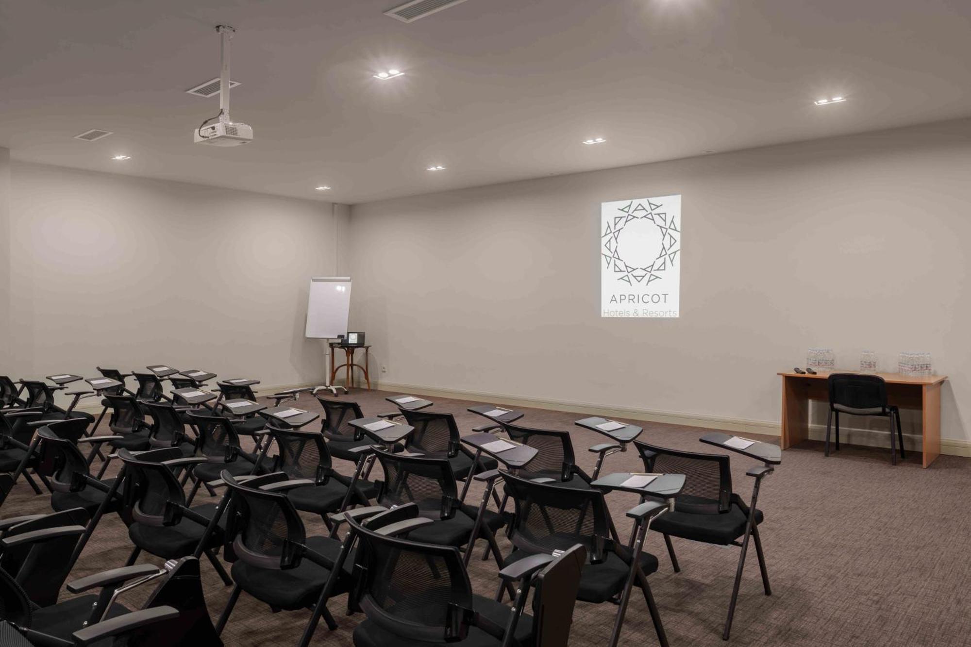 Grand Hotel Gyumri By Apricot Hotels Esterno foto