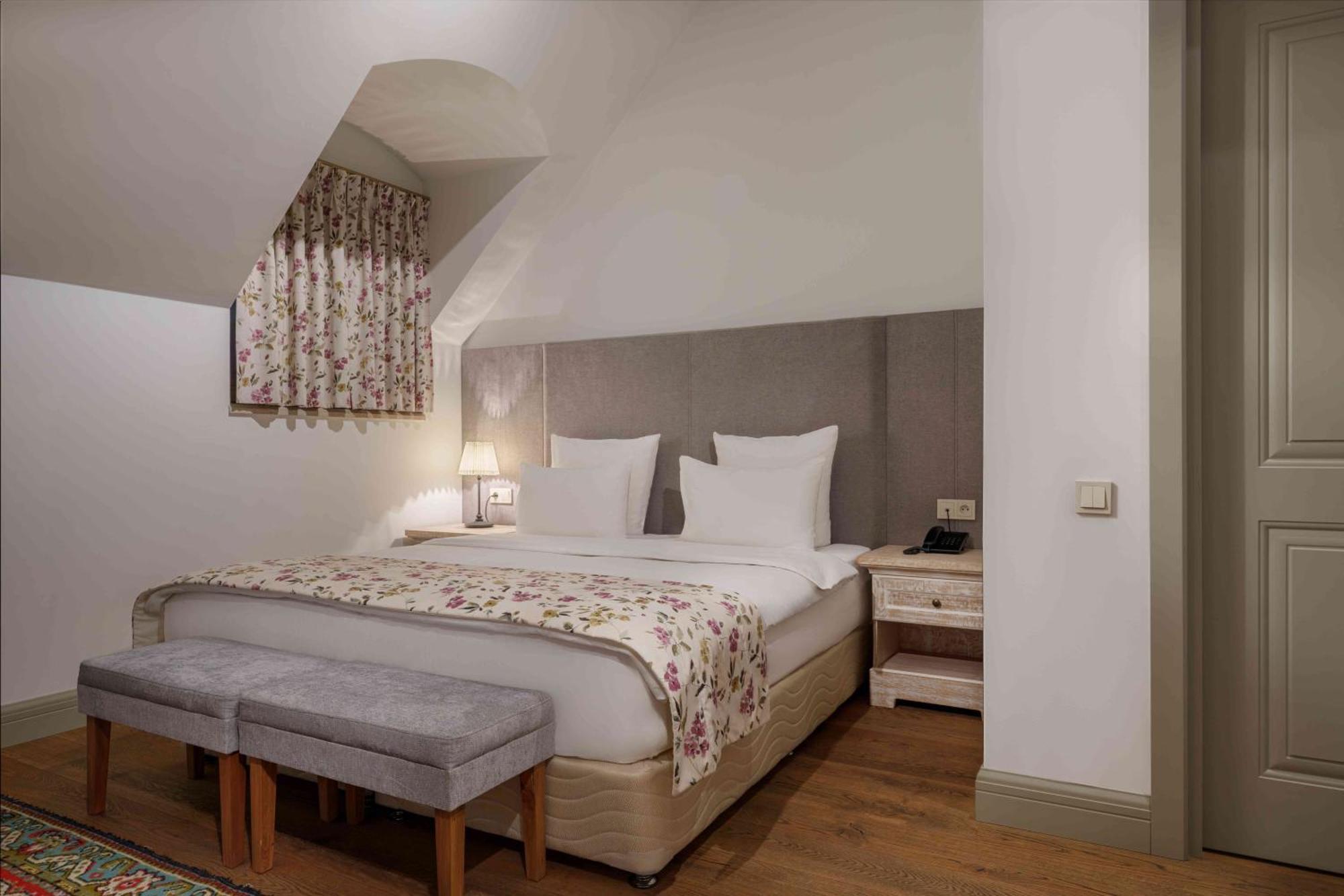 Grand Hotel Gyumri By Apricot Hotels Esterno foto