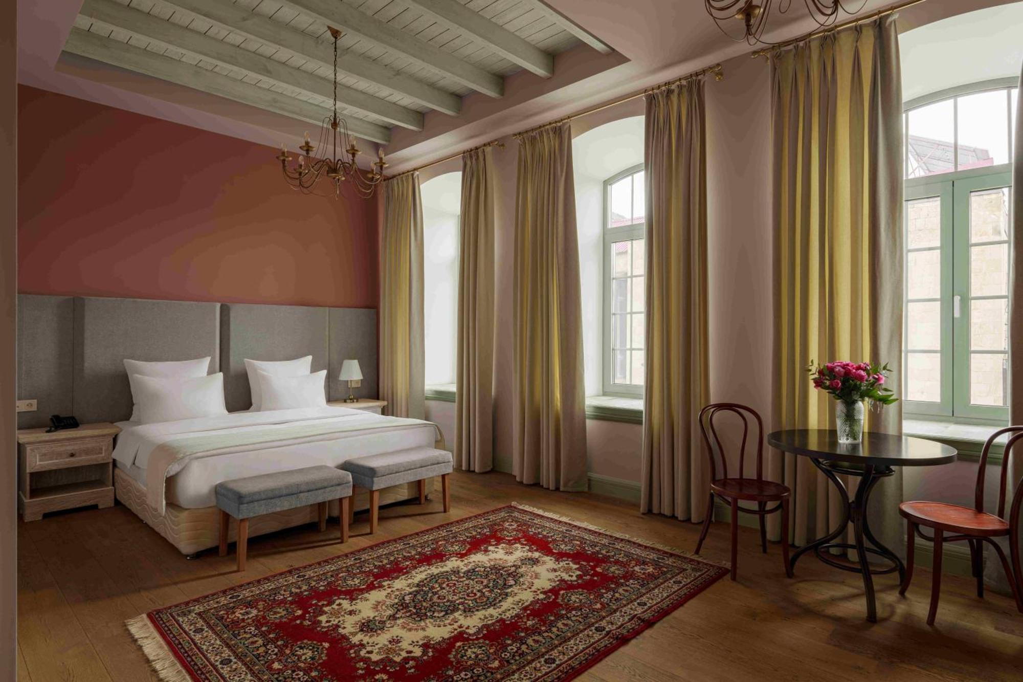 Grand Hotel Gyumri By Apricot Hotels Esterno foto