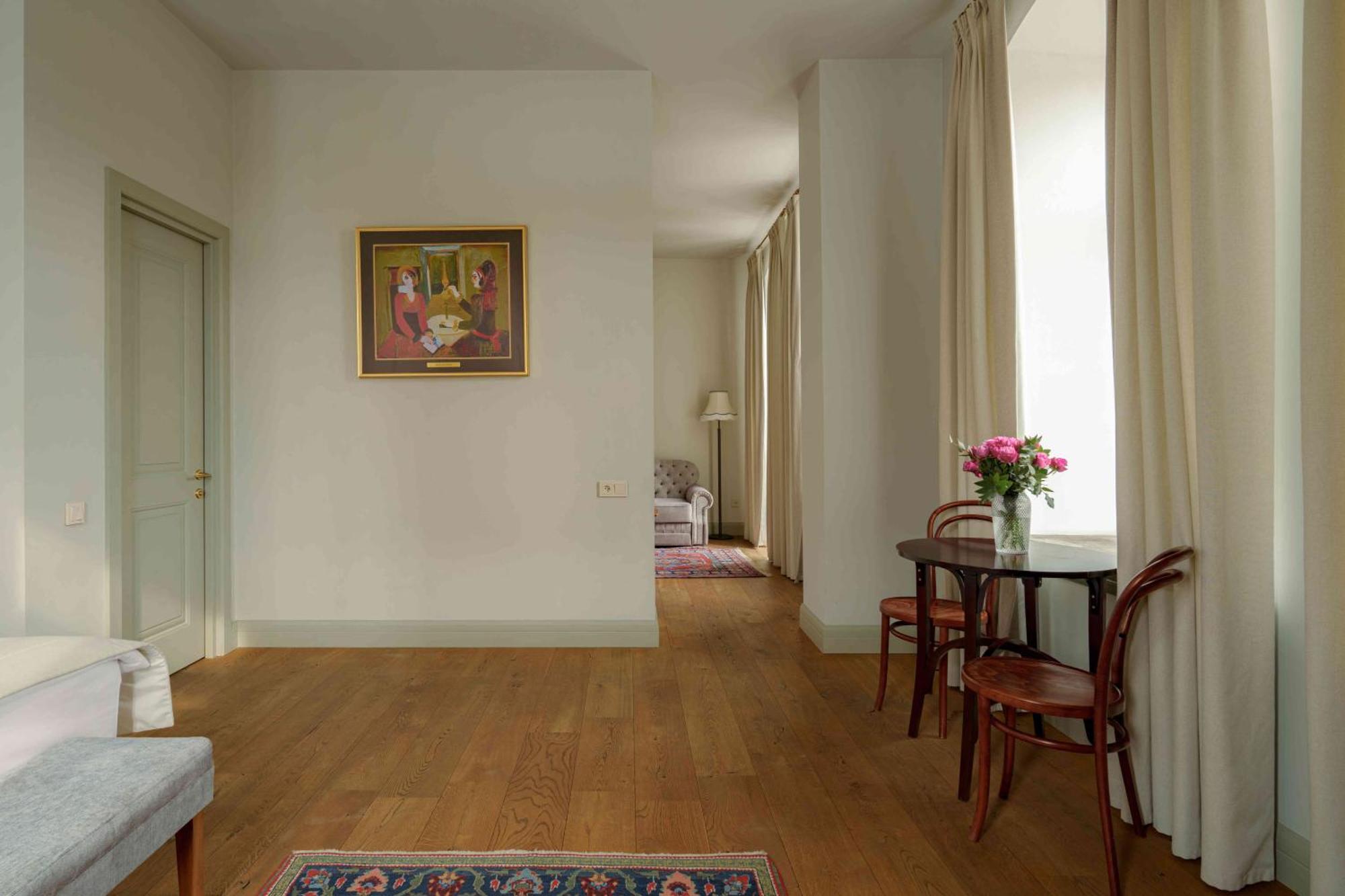 Grand Hotel Gyumri By Apricot Hotels Esterno foto